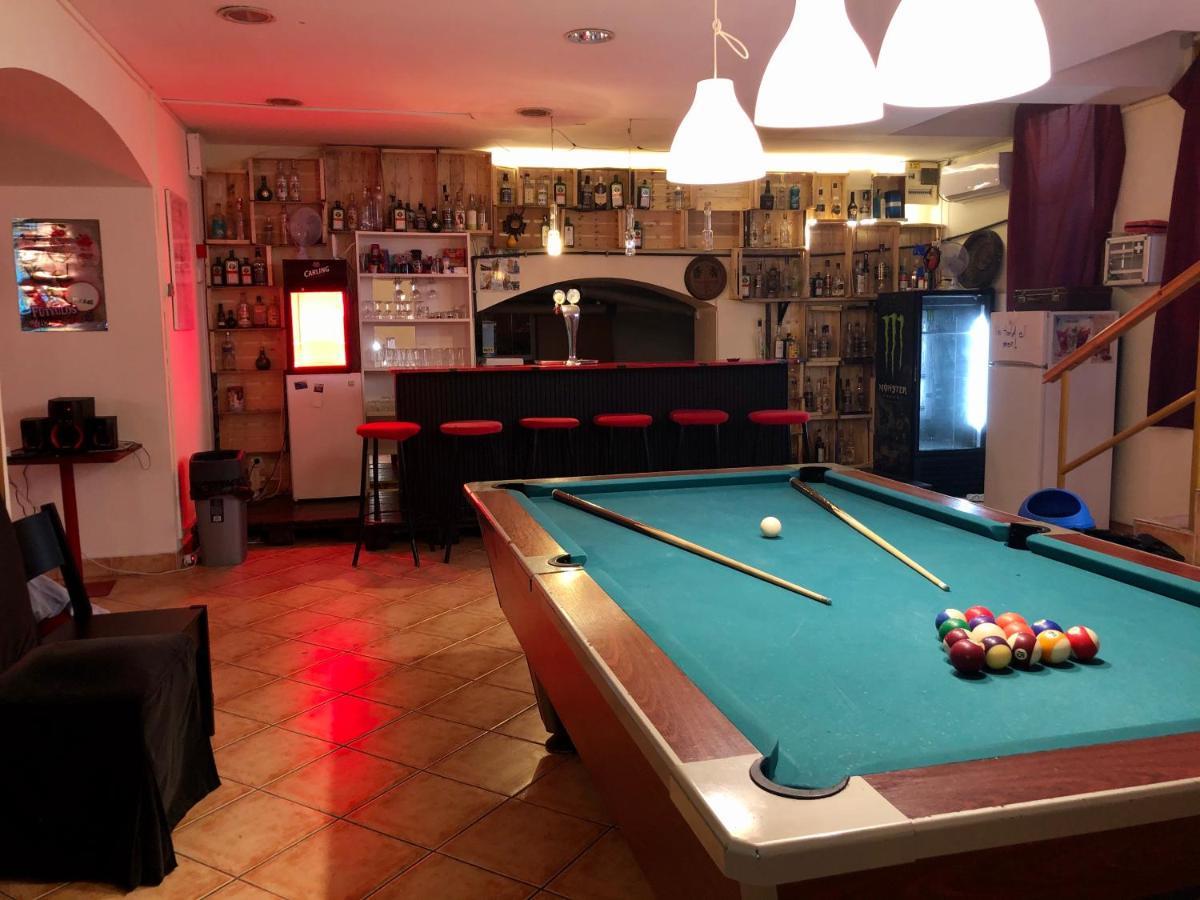 Apartament Whole Basement Former Pub3 For Bachelor / Bachelorette Party