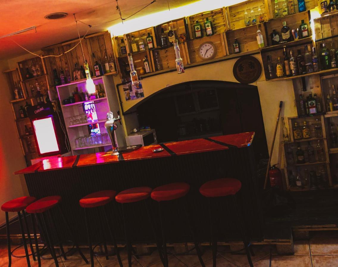 Appartement Whole Basement Former Pub3 For Bachelor / Bachelorette Party